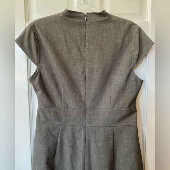 Calvin Klein Women Gray Sheath Mandarin Collar Cap Sleeve Belted Size 12 - Picture 10 of 15